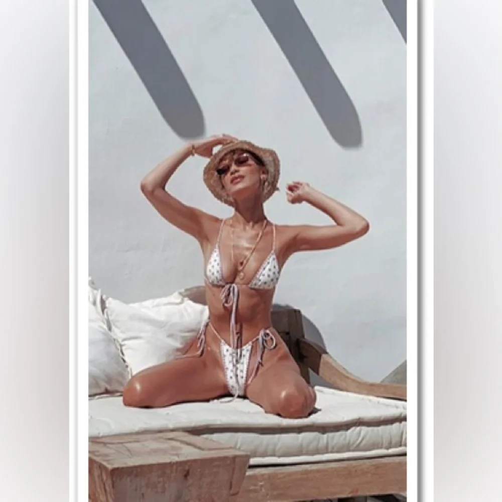FOR LOVE & LEMONS - White and Purple Floral Bikini Bella Hadid - Picture 1 of 8